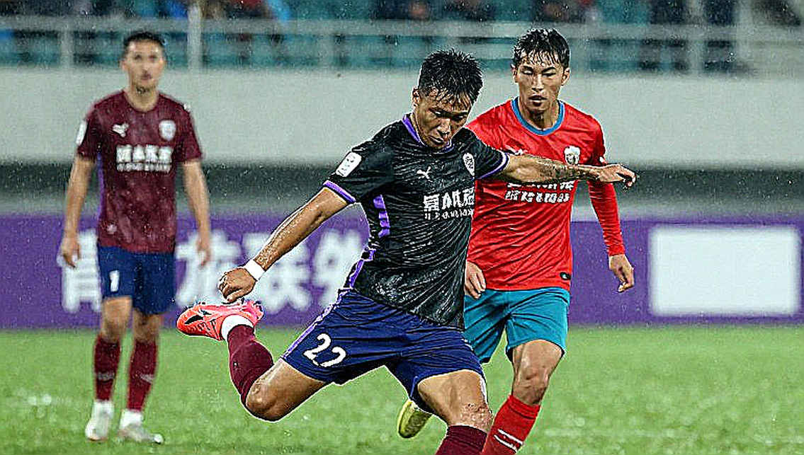 Maxine Wong hạ đương kim vô địch, giành huy chương đồng kiếm liễu tại Asian Games