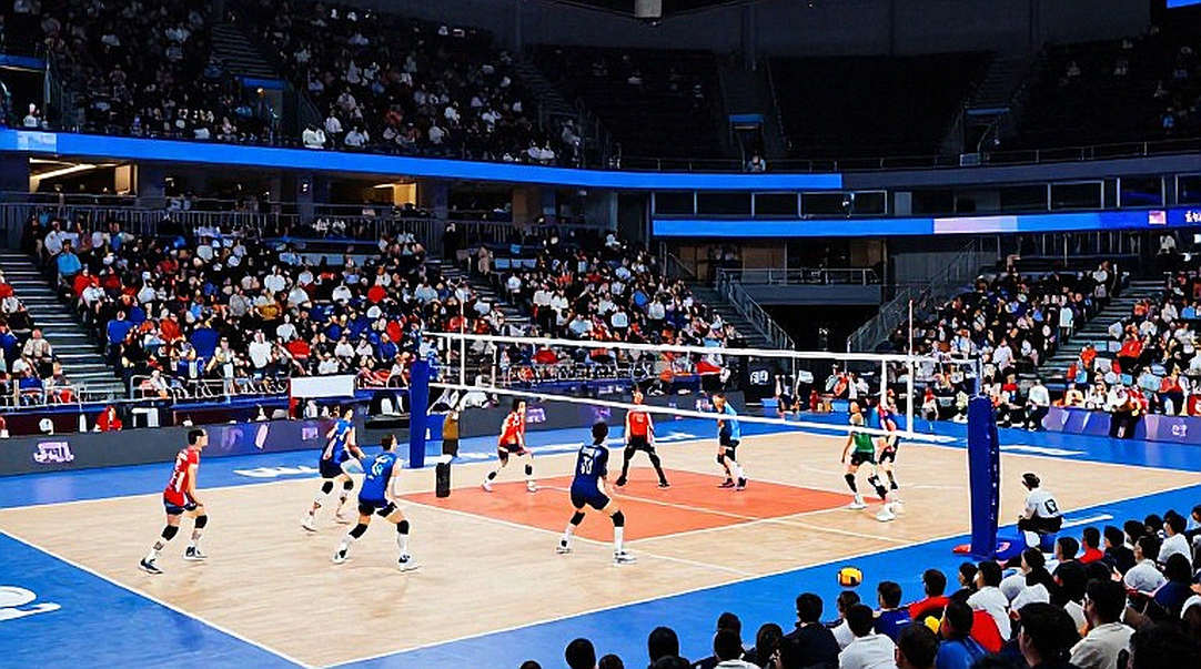 Thổ Nhĩ Kỳ 1-3 Romania tại EuroVolley 2026: Khối chắn, bài toán đóng set và cửa sống cuối cùng mang tên Latvia