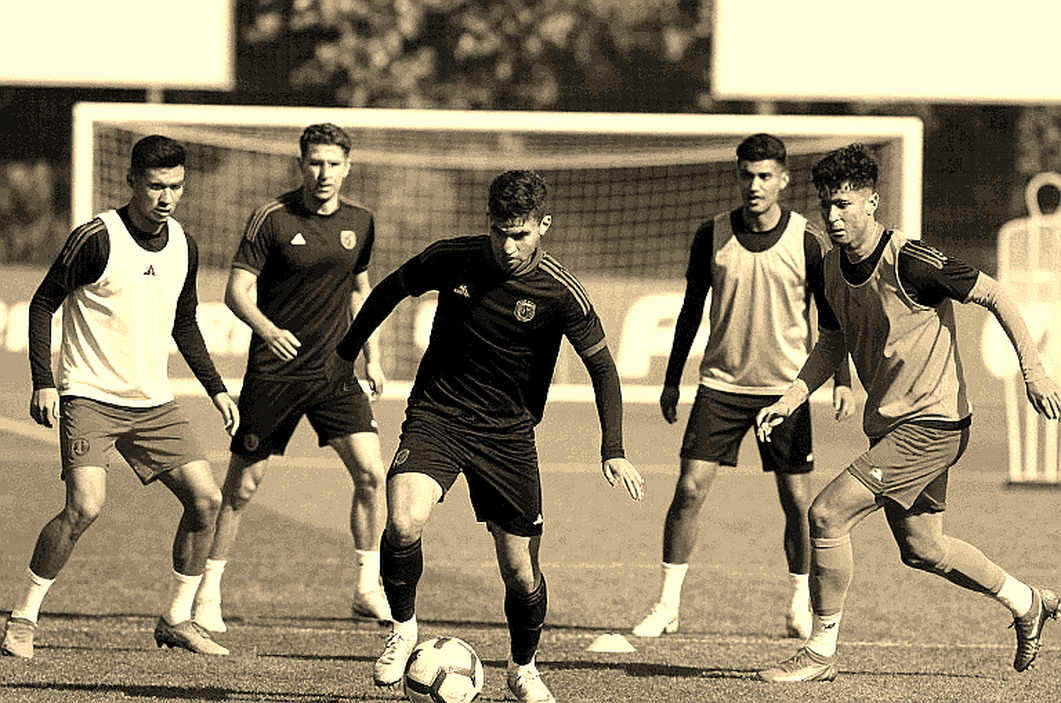 Bạo lực sân cỏ V-League: Bốn pha bóng, một thẻ đỏ bị bỏ sót và câu hỏi không ai muốn trả lời
